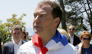 Медведев стал "Почетным орленком" Медведев стал "Почетным орленком"