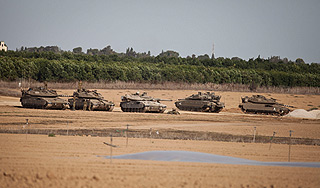 Египетская армия направила танки на Синай Египетская армия направила танки на Синай