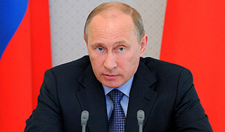 Путин просит ускорить передачу кораблей ВМФ Путин просит ускорить передачу кораблей ВМФ