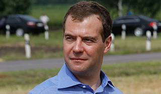 Медведев предложил сельскую ипотеку Медведев предложил сельскую ипотеку