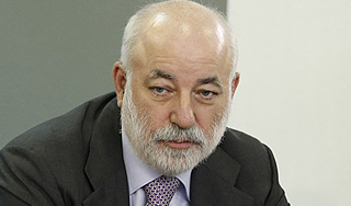 Вексельберг продает два уральских завода Вексельберг продает два уральских завода