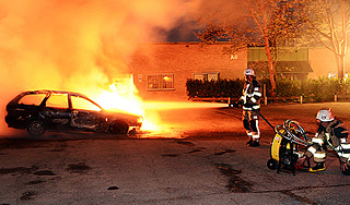 Мигранты сожгли две школы в Стокгольме Мигранты сожгли две школы в Стокгольме