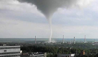 Над АЭС в Обнинске прошел смерч Над АЭС в Обнинске прошел смерч