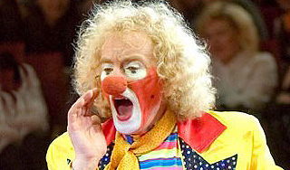 Супруги арестованы за убийство клоуна Супруги арестованы за убийство клоуна