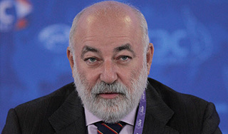 Вексельберг требует вернуть $750 тысяч Вексельберг требует вернуть $750 тысяч