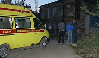 "КамАЗ" въехал в жилой дом в Пермском крае "КамАЗ" въехал в жилой дом в Пермском крае