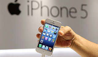 Apple уличили в незаконной торговле iPhone Apple уличили в незаконной торговле iPhone