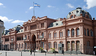 В Аргентине затоплен президентский дворец В Аргентине затоплен президентский дворец