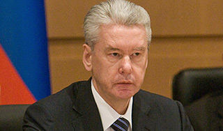 Собянин: Мигранты должны уехать домой Собянин: Мигранты должны уехать домой