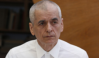 Онищенко винит грузин в порче винограда Онищенко винит грузин в порче винограда