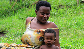 Дети в Уганде не могут перестать кивать Дети в Уганде не могут перестать кивать