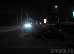 Электроопора остановила злостного нарушителя Фото с места ДТП