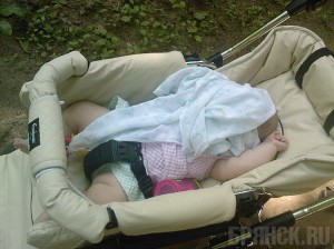 Двухмесячный ребенок умер на руках отца