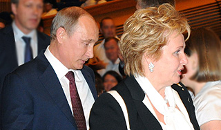 Путин с женой пришли на балет Путин с женой пришли на балет