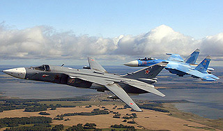 Глава Генштаба поднял по тревоге авиацию Глава Генштаба поднял по тревоге авиацию