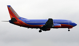 В США самолет посадили из-за бомбы В США самолет посадили из-за бомбы