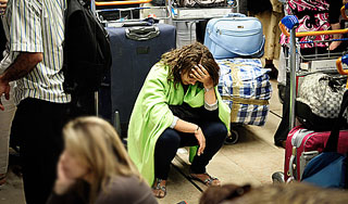 Забастовка парализовала аэропорты Франции Забастовка парализовала аэропорты Франции