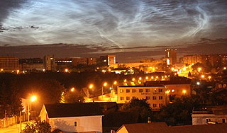 Над Челябинском заметили необычное сияние Над Челябинском заметили необычное сияние