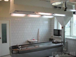 Умер от разрыва внутренних органов