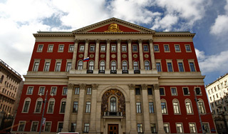 Пенсионерка выдвинула себя в мэры Москвы Пенсионерка выдвинула себя в мэры Москвы