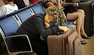 Шторм "Бебинка" оставил в Китае 200 россиян Шторм "Бебинка" оставил в Китае 200 россиян