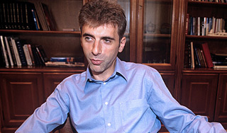 Невзлина осудили за хищение акций Невзлина осудили за хищение акций