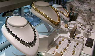 В США похищены драгоценности на $500 тыс. В США похищены драгоценности на $500 тыс.