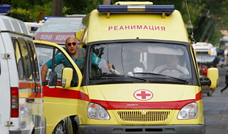 Школьница провалилась в яму с кипятком Школьница провалилась в яму с кипятком