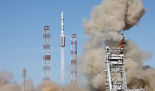 Рогозин: Пуски "Протонов" приостановлены Рогозин: Пуски "Протонов" приостановлены