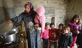 Миллионы сирийцев страдают от голода Миллионы сирийцев страдают от голода