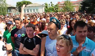 Жители Пугачево выступили против мигрантов Жители Пугачево выступили против мигрантов