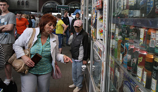 Ларьки у вокзалов заменят автоматами с едой Ларьки у вокзалов заменят автоматами с едой