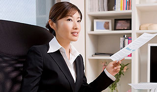 Индонезийцам запрещают молодых секретарш Индонезийцам запрещают молодых секретарш