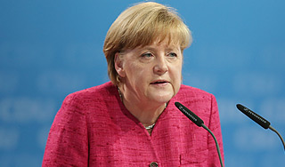 Меркель напомнила США про немецкие законы Меркель напомнила США про немецкие законы