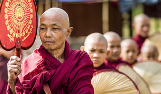 Буддийские монахи спасли россиян Буддийские монахи спасли россиян