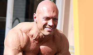 В Москве ограблен известный телеведущий В Москве ограблен известный телеведущий