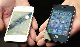 iPhone сделают из "жидкого металла" iPhone сделают из "жидкого металла"