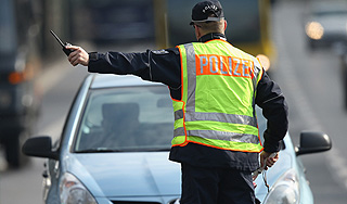 Немец 34 года ездил за рулем без прав Немец 34 года ездил за рулем без прав