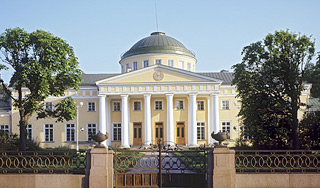 Таврический дворец незаконно продали Таврический дворец незаконно продали