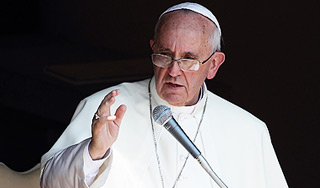 Папа Римский осудил легализацию наркотиков Папа Римский осудил легализацию наркотиков