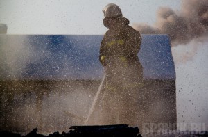 Пожар в Стародубе повредил чердак деревянного дома