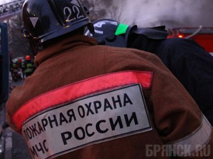 В Погарском районе загорелся жилой дом