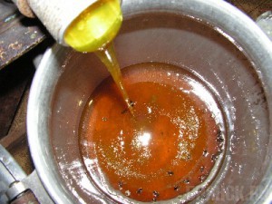 Любишь медок - люби и холодок