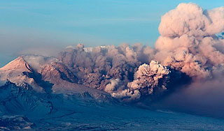 Облако пепла от вулкана Шивелуч сместилось Облако пепла от вулкана Шивелуч сместилось