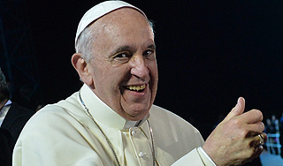 Папа отслужил мессу на пляже Папа отслужил мессу на пляже