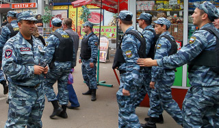 На рынках в Москве задержали тясячу человек На рынках в Москве задержали тясячу человек
