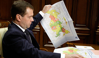 Медведев хочет рассекретить карты Медведев хочет рассекретить карты