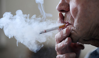 Пожилого немца выселили из дома за курение Пожилого немца выселили из дома за курение