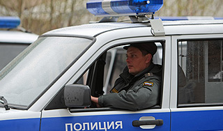 Водитель протаранил полицейский УАЗ Водитель протаранил полицейский УАЗ