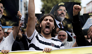 Турок расстреляли резиновыми пулями Турок расстреляли резиновыми пулями